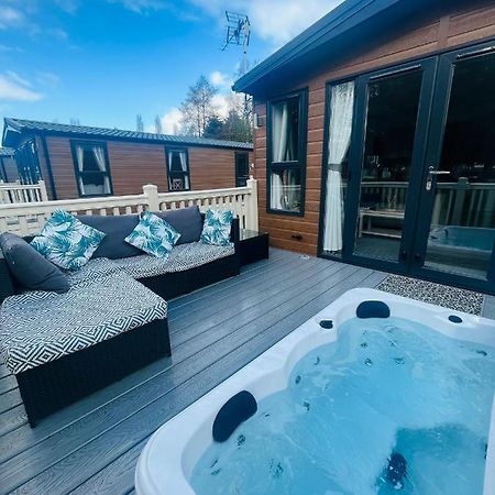 Buttermere Lodge With Hot Tub Barmby on the Moor Exteriör bild